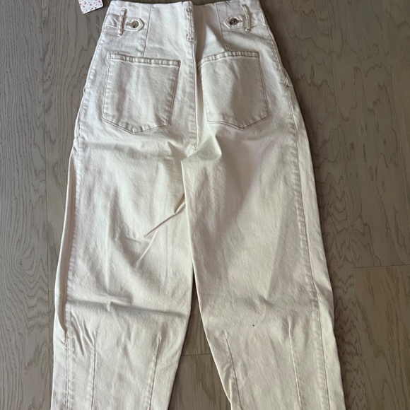 Free People Pleated Wide Leg Cropped High Waisted  Off White Jeans Size 4 BNWT - Picture 5 of 6